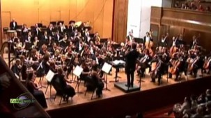 U Kolarčevoj zadužbini, Beogradska filharmonija održala je koncert, pod dirigentskom palicom Čarlsa Olivijerija Manroa i sa Stefanom Milenkovićem kao prvom violinom
